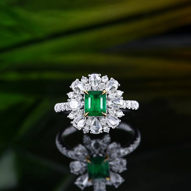 14k Gold 1.76 Ctw Vivid Green Natural Emerald & Diamond Ring/pendant( Without Chain ): Ref:231064037 // gold content:14k gold // ring size:7. 25us // // main gemstone:emerald // shape:octagonal // carat weight:0. 81ct // color:vivid green // treatment:natural // // adjacent gemstone