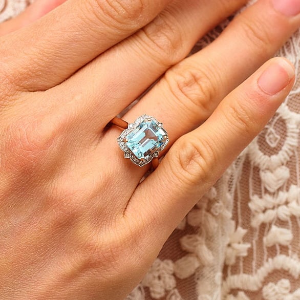 14k Gold 3.52 Ct Natural Aquamarine & Diamond Ring - 9