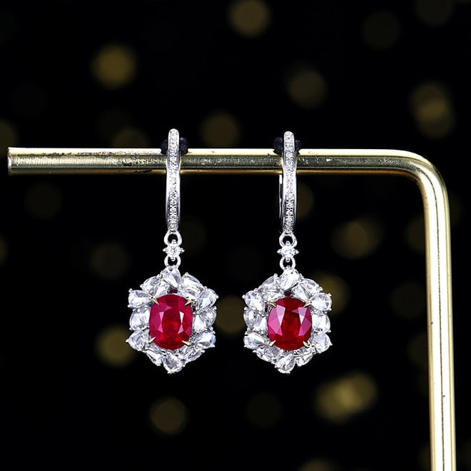 14k Gold 2.77 Ctw Natural Ruby & Diamond Earrings: Ref:231064042 // gold content:14k gold // main gemstone:ruby // shape:oval // carat weight:1. 97ct // color:red // treatment:natural // // adjacent gemstone 2 : diamond // number of stones:66 //