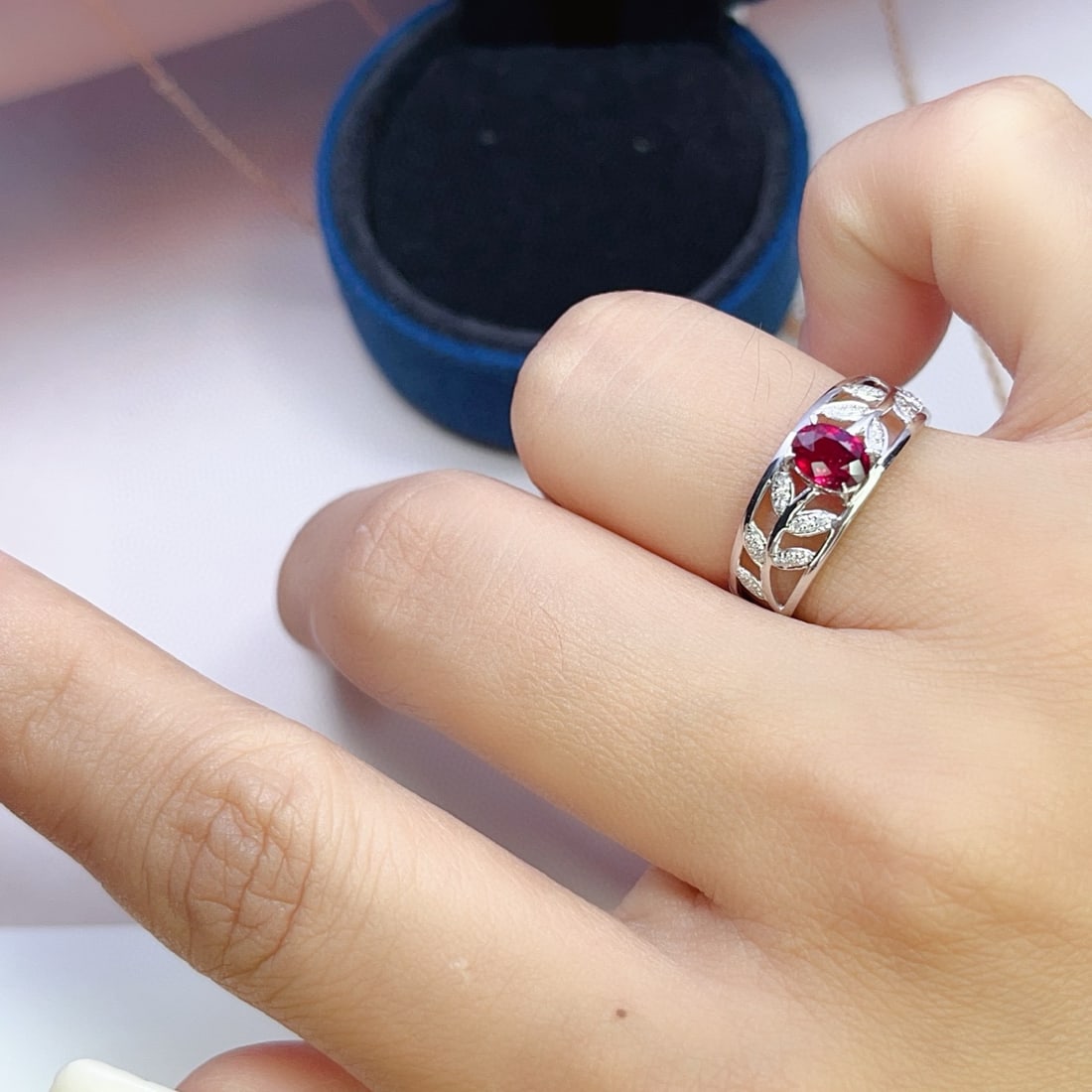 14k Gold 0.70 Ct Natural Ruby & Diamond Ring - 5