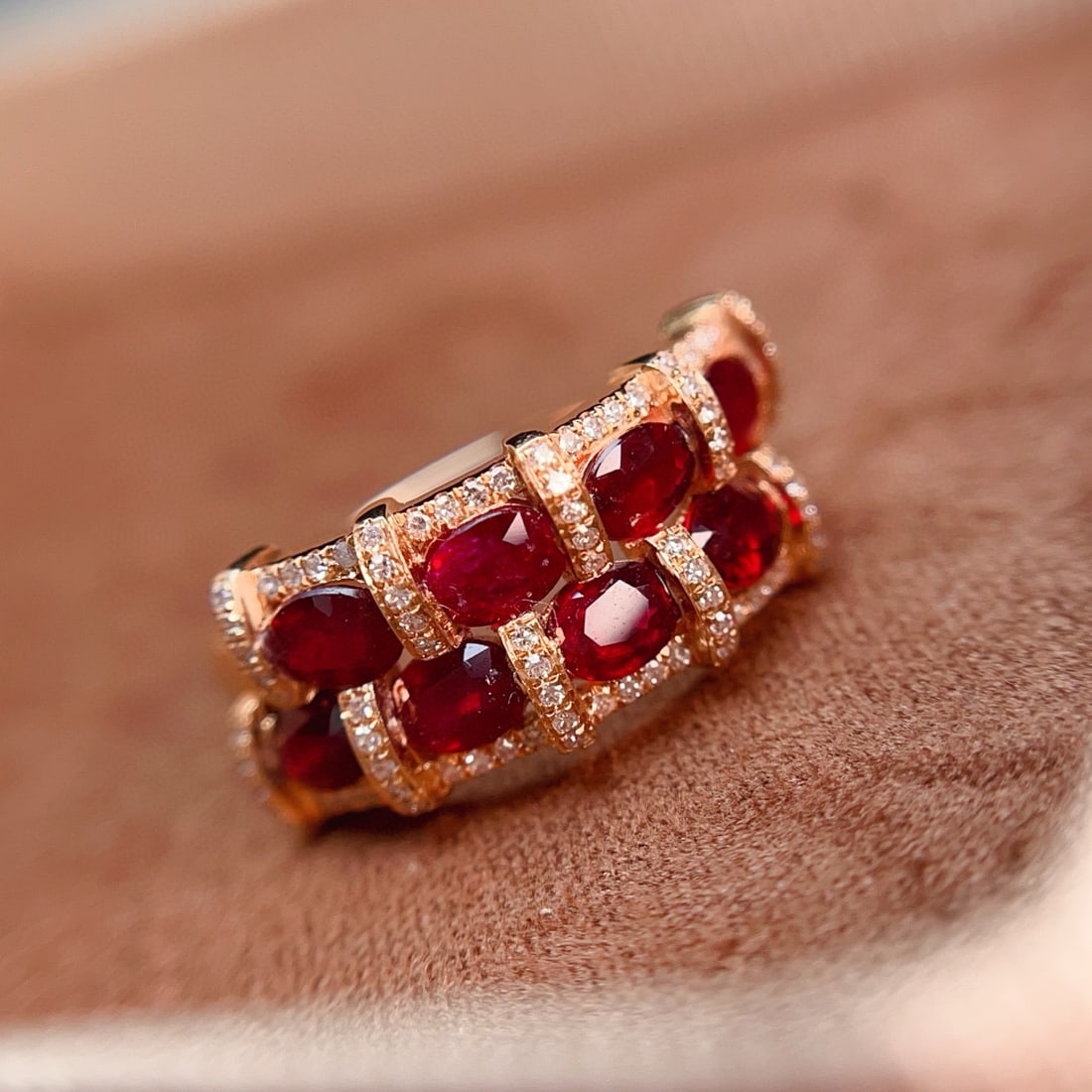 14k Gold 2.30 Ct Natural Ruby & Diamond Ring: Ref:231064056 // gold content:14k gold // ring size:7. 25us // // main gemstone:ruby // shape:oval // carat weight:2. 30ct // color:red // treatment:natural // // adjacent gemstone 2 : diamond // numb