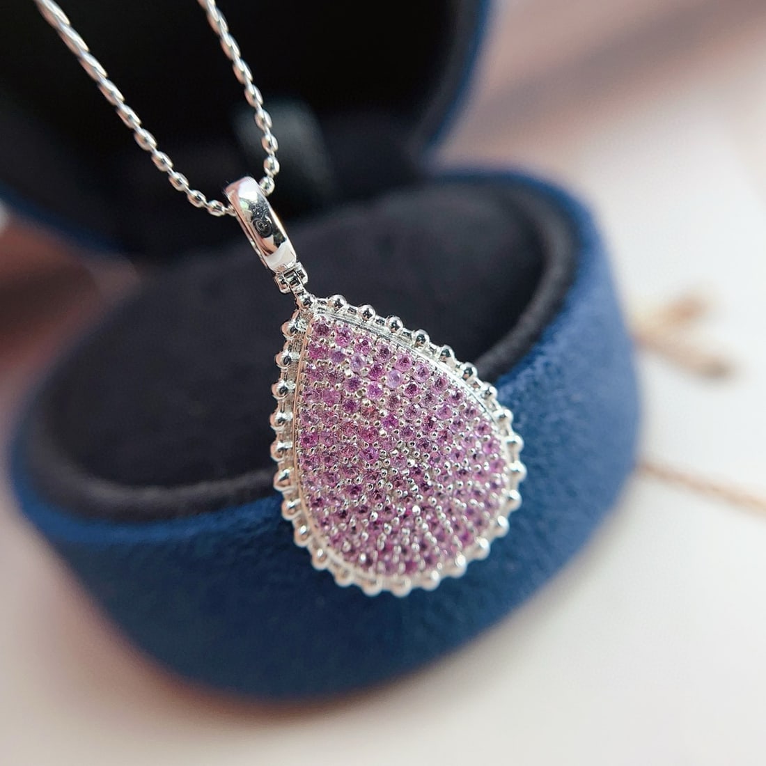 14k Gold 1.45 Ct Natural Sapphire Pendant( Without Chain ): Ref:231064062 // gold content:14k gold // main gemstone:sapphire // shape:round // carat weight:1. 45ct // color:pink // treatment:natural // cut grade:g // Condition: NewLow Estimate: 8400High