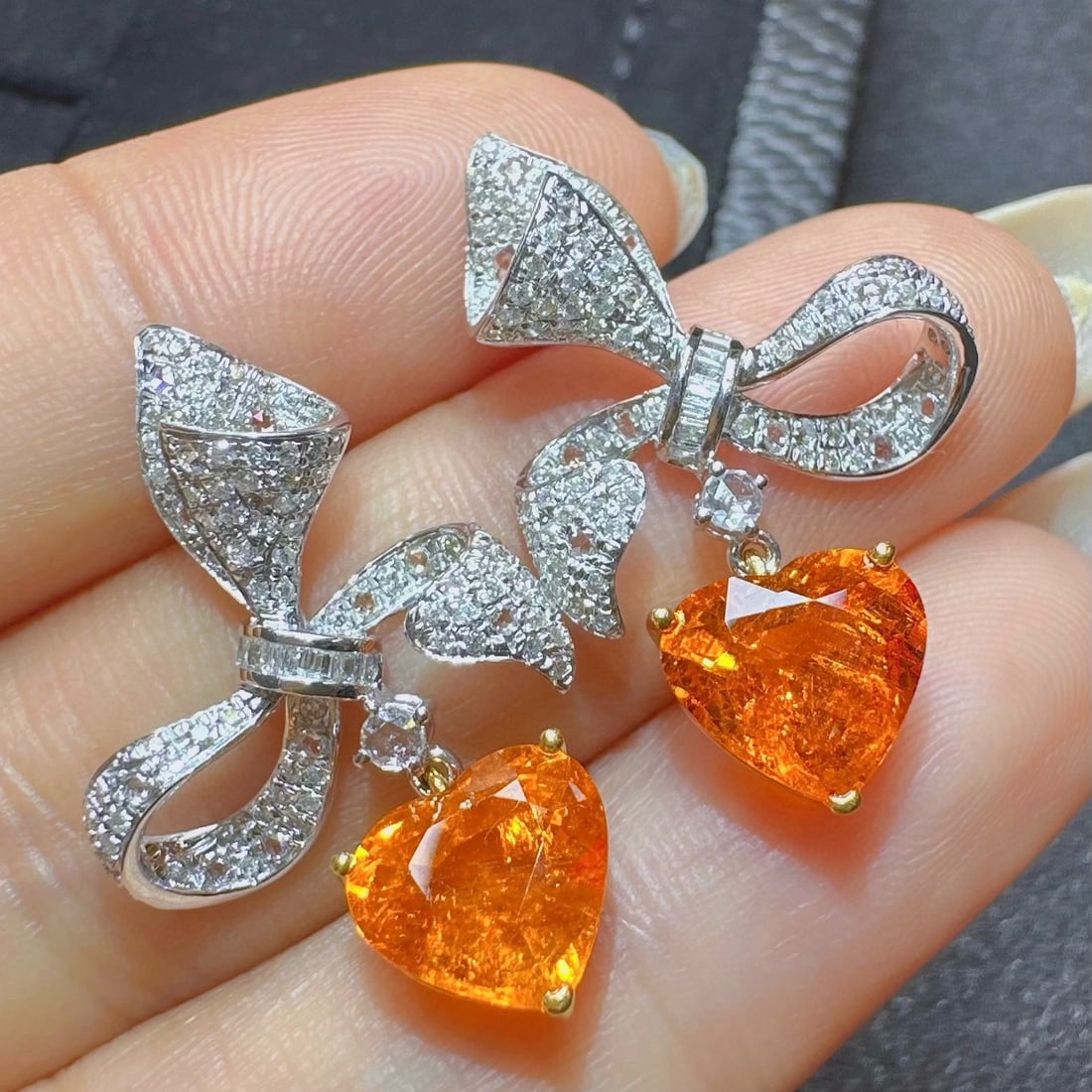 14k Gold 5.78 Ctw Natural Spessartine & Diamond Earrings: Ref:231064100 // gold content:14k gold // main gemstone:spessartine // shape:heart // carat weight:5. 18ct // color:orange // treatment:natural // // adjacent gemstone 2 : diamond // shape:multiply