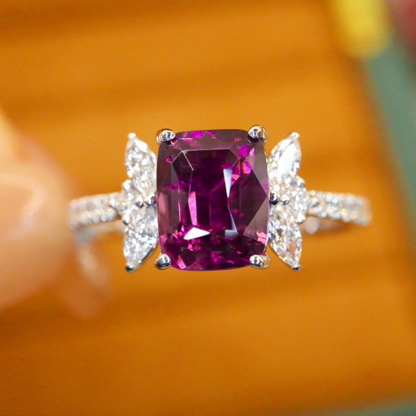 14k Gold 2.27 Ctw Natural Spinel & Diamond Ring: Ref:231064144 // gold content:14k gold // ring size:7. 25us // // main gemstone:spinel // shape:cushion // carat weight:2. 00ct // color:purple // treatment:natural // // adjacent gemstone 2 : diamond