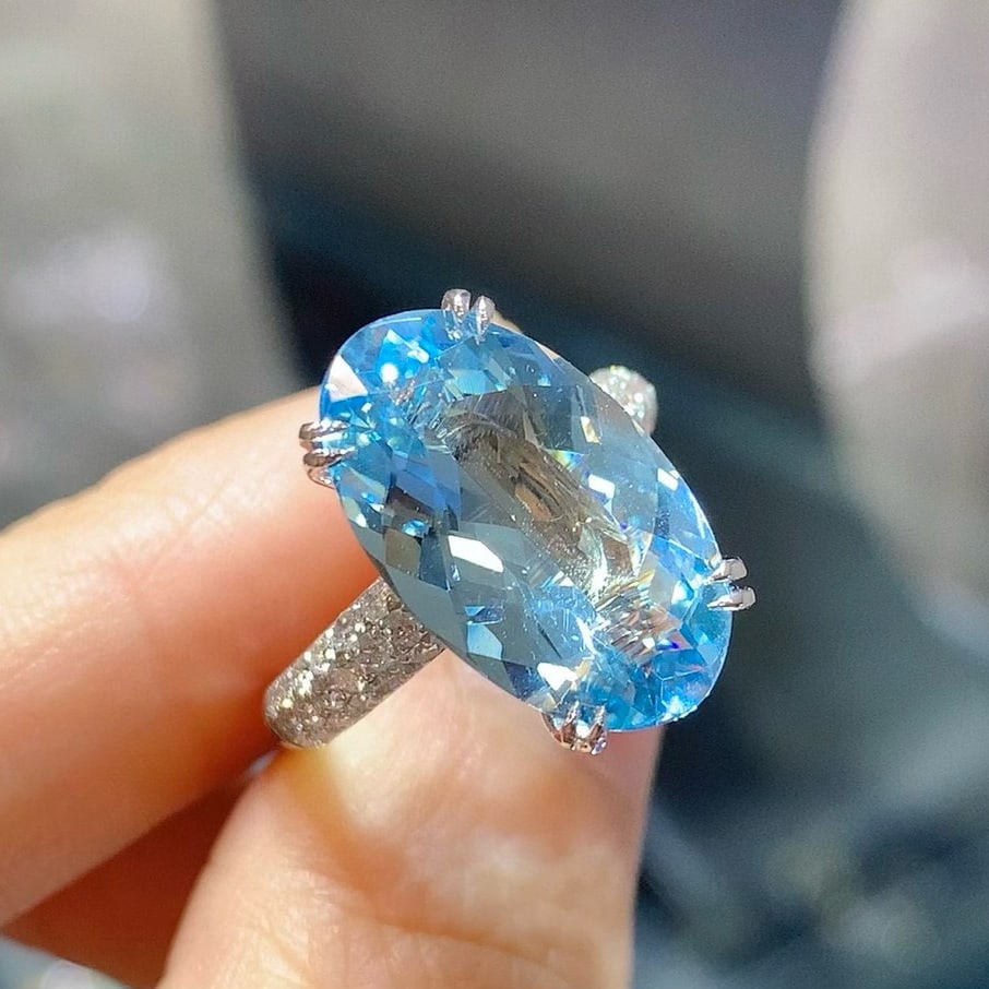 14k Gold 6.38 Ctw Natural Aquamarine & Diamond Ring - 2