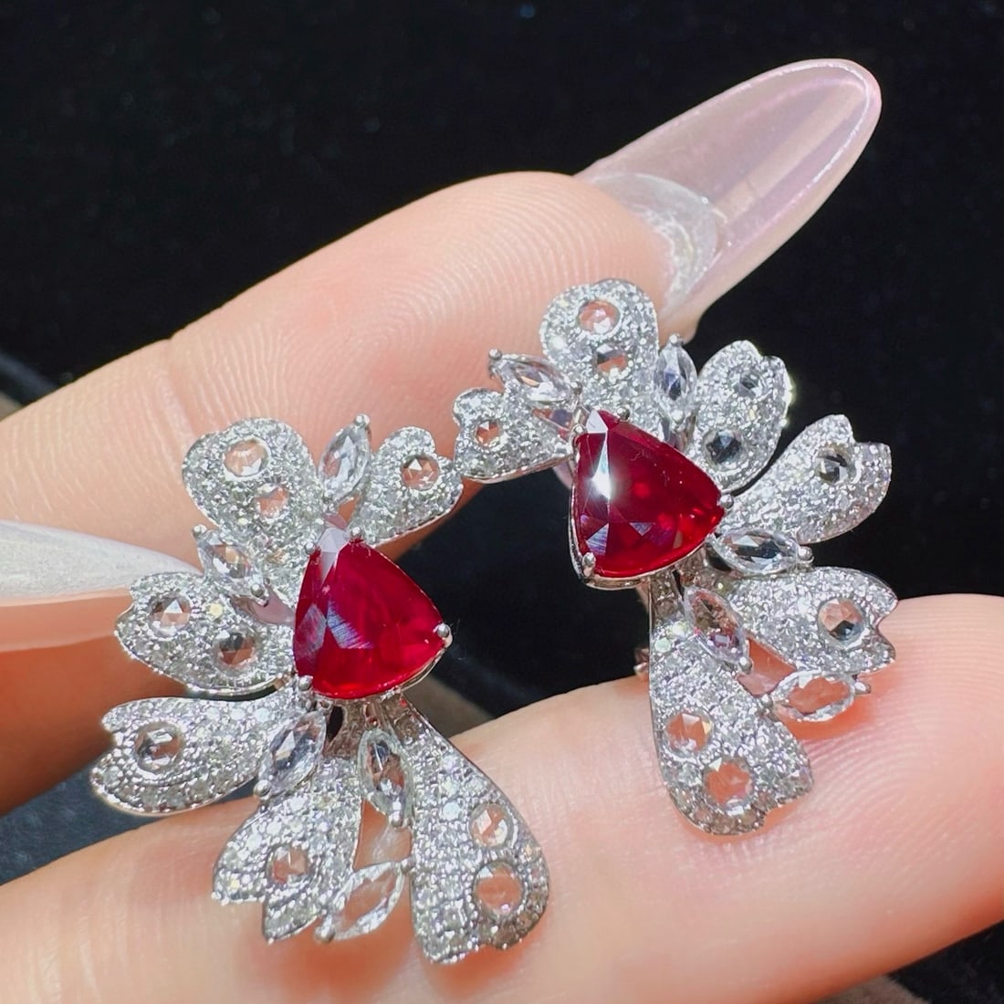 14k Gold 2.82 Ctw Natural Ruby & Diamond Earrings: Ref:231064178 // gold content:14k gold // main gemstone:ruby // shape:pear // carat weight:2. 09ct // color:pigeonblood red // treatment:natural // // adjacent gemstone 2 : diamond // shape:round