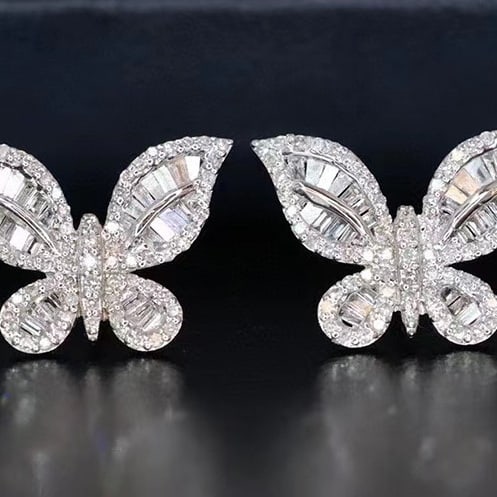 14k Gold 0.6 Ct Natural H Diamond & Butterfly Earrings: Ref:231064199 // gold content:14k gold // main gemstone:diamond // shape:multiply // carat weight:0. 6ct // clarity grade:vs-si // color:h // treatment:natural // Low Estimate: 4800 Condition: New Hi