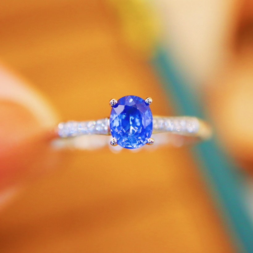 14k Gold 0.62 Ctw Natural Sapphire & Diamond Ring: Ref:231064221 // gold content:14k gold // ring size:7. 25us // // main gemstone:sapphire // shape:oval // carat weight:0. 59ct // color:blue // treatment:natural // // adjacent gemstone 2 :