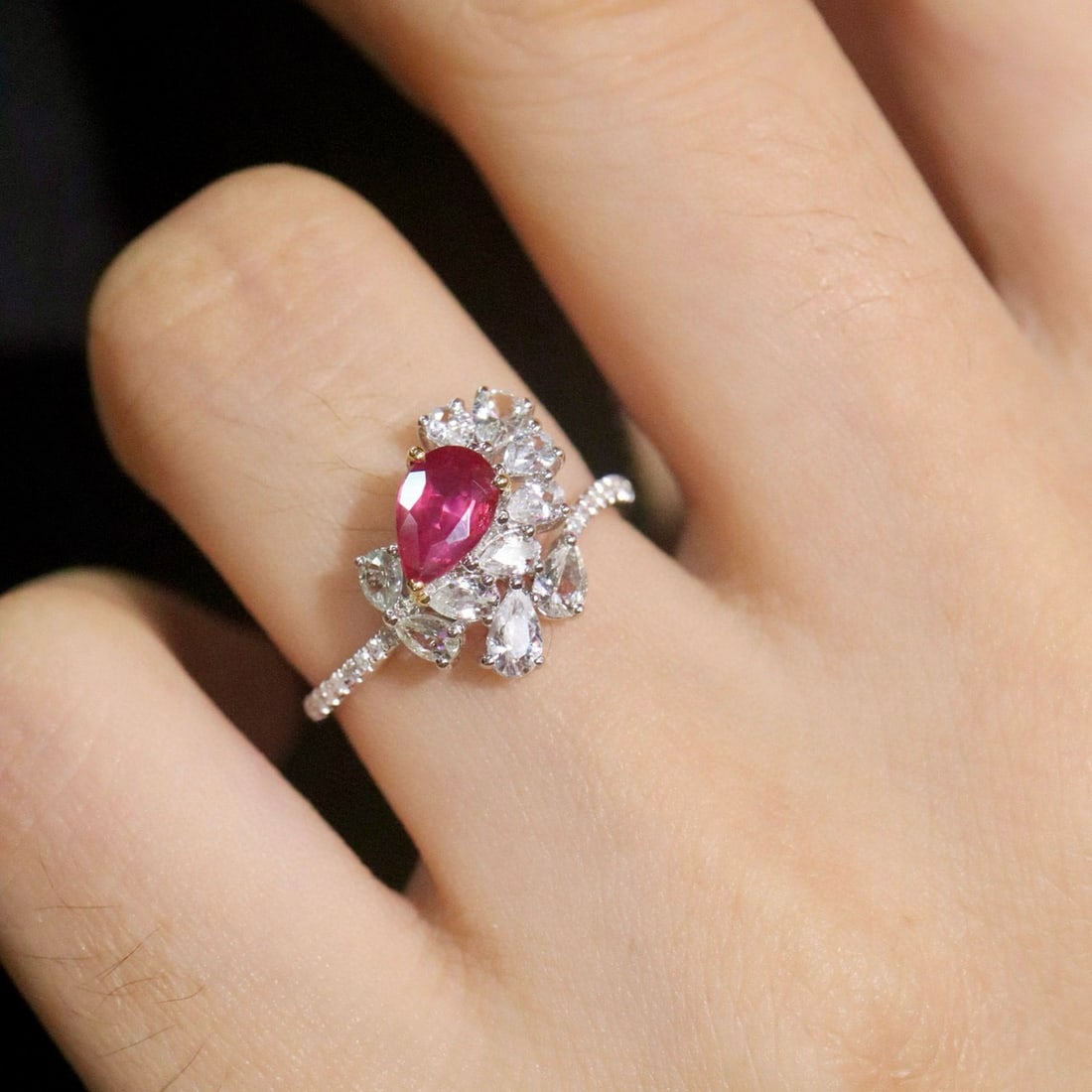 14k Gold 0.85 Ctw Natural Ruby & Diamond Ring - 3