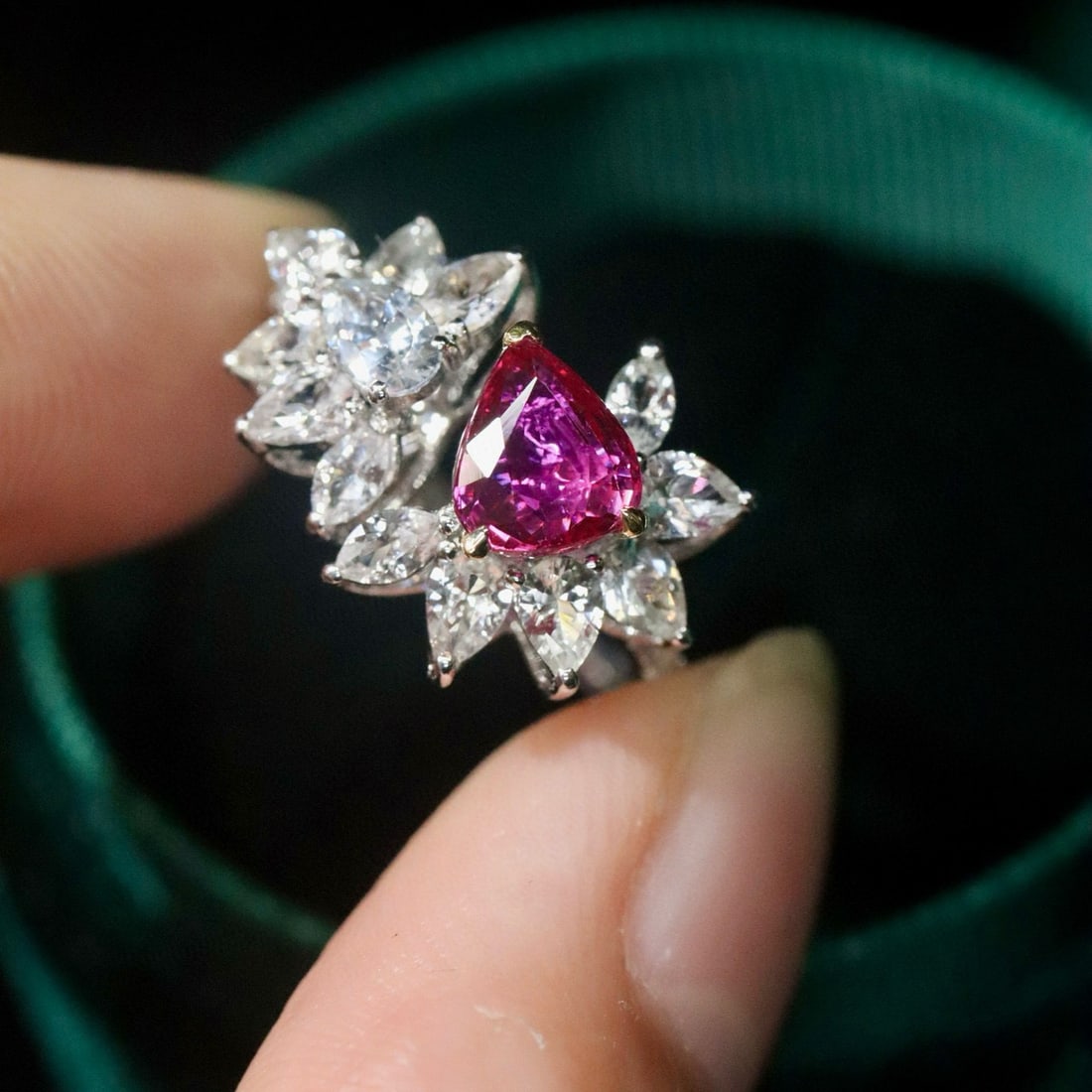 14k Gold 1.11 Ctw Natural Ruby & Diamond Ring - 6