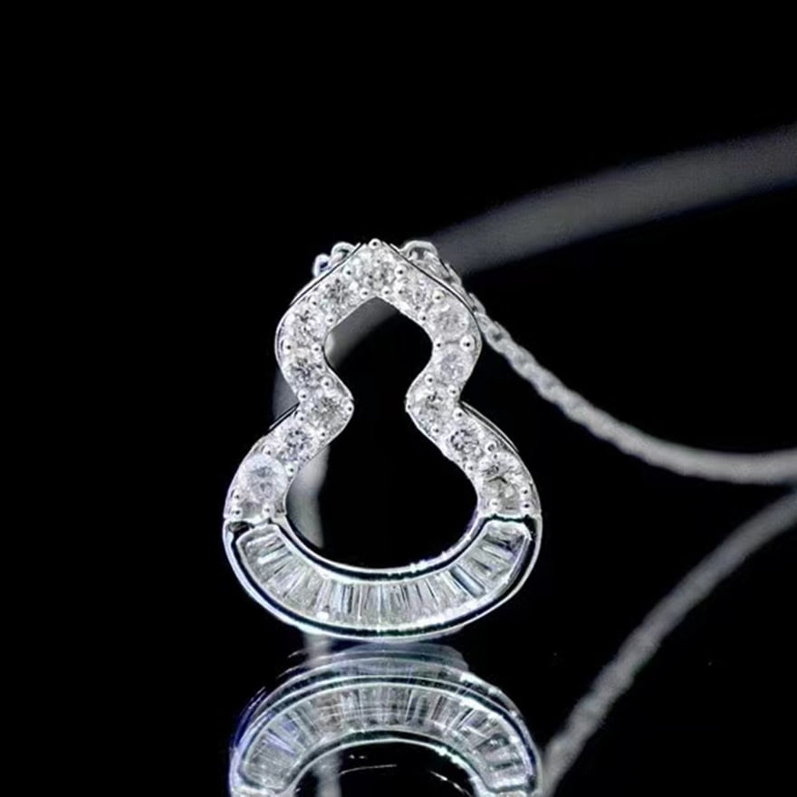 14k Gold 0.3 Ct Natural H Diamond Necklace: Ref:231064276 // gold content:14k gold // main gemstone:diamond // shape:multiply // carat weight:0. 3ct // clarity grade:vs-si // color:h // treatment:natural // High Estimate: 3300Condition: