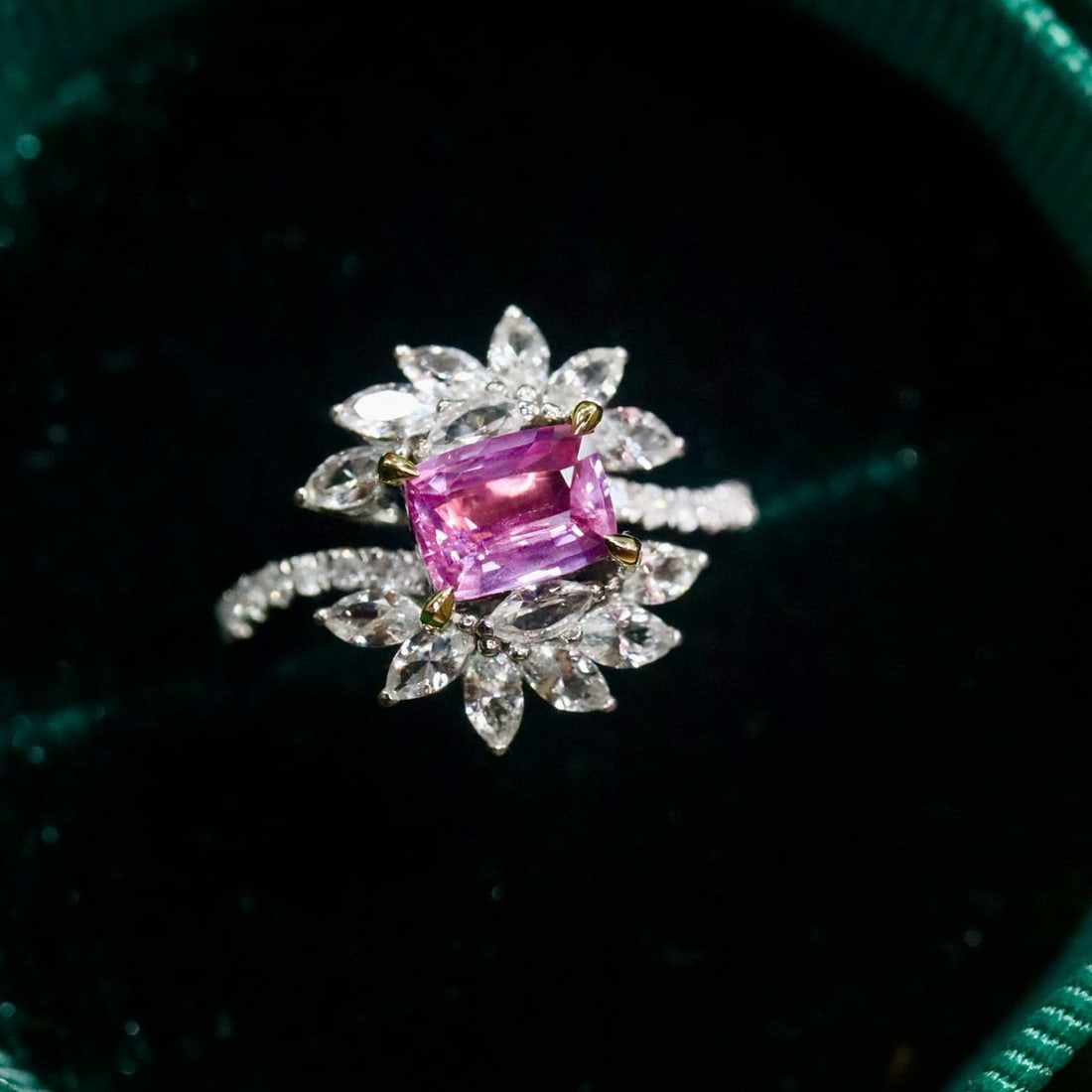 14k Gold 0.92 Ctw Natural Sapphire & Diamond Ring: Ref:231064293 // gold content:14k gold // ring size:7. 25us // // main gemstone:sapphire // shape:cushion // carat weight:0. 80ct // color:pink // treatment:natural // // adjacent gemstone 2 :