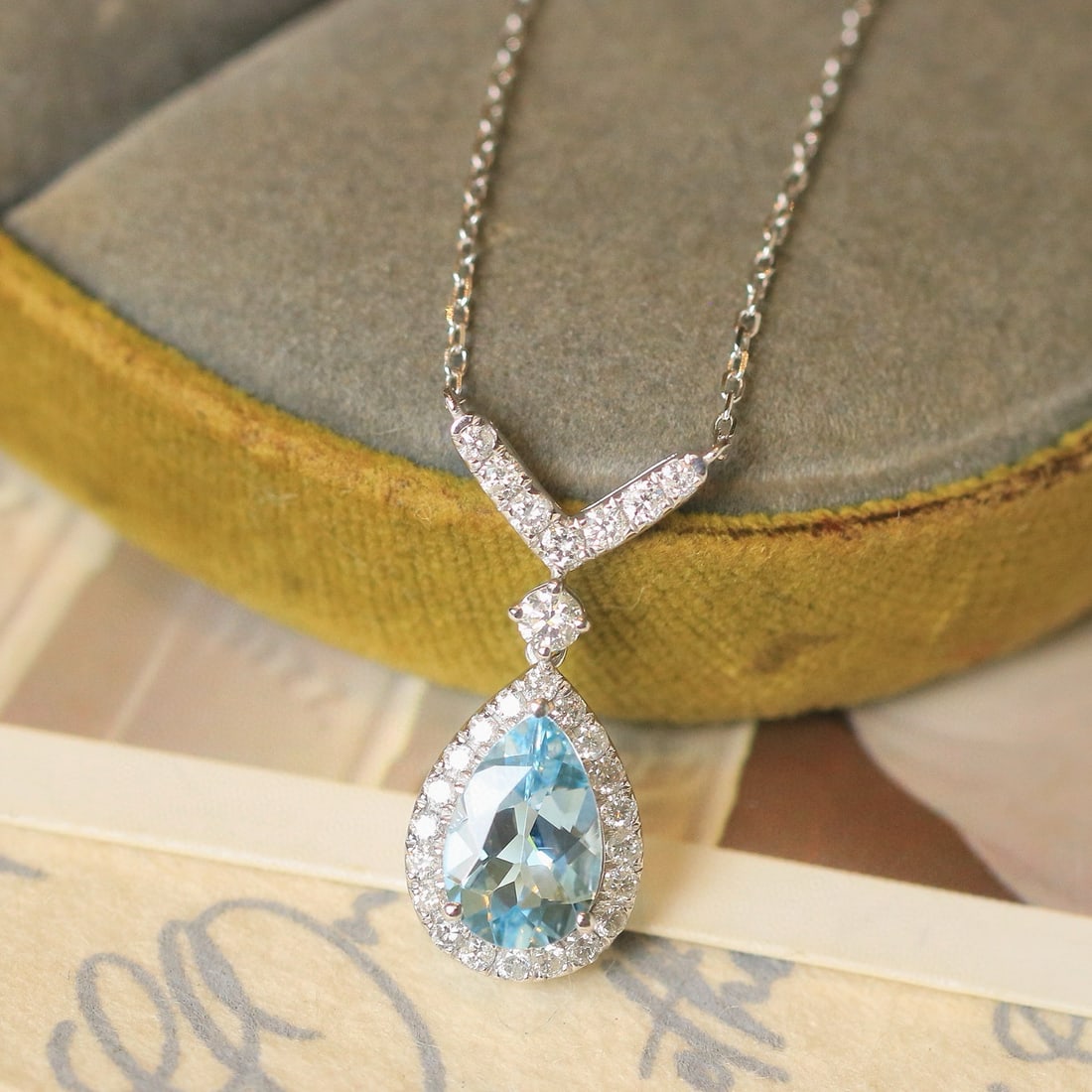 14k Gold 1.54 Ctw Natural Aquamarine & Diamond Necklace - 2
