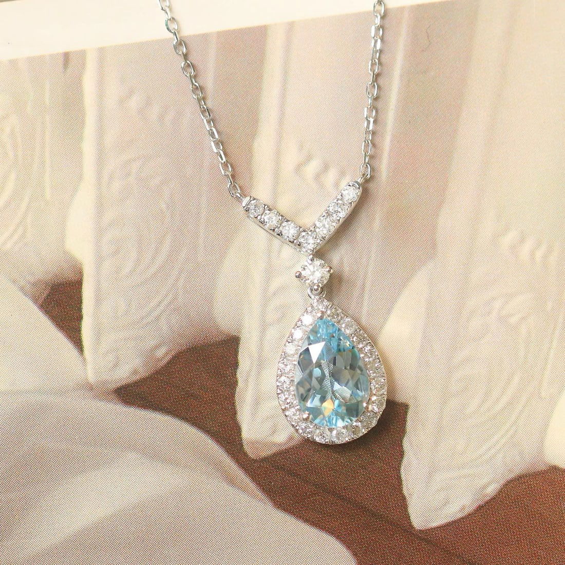 14k Gold 1.54 Ctw Natural Aquamarine & Diamond Necklace - 3