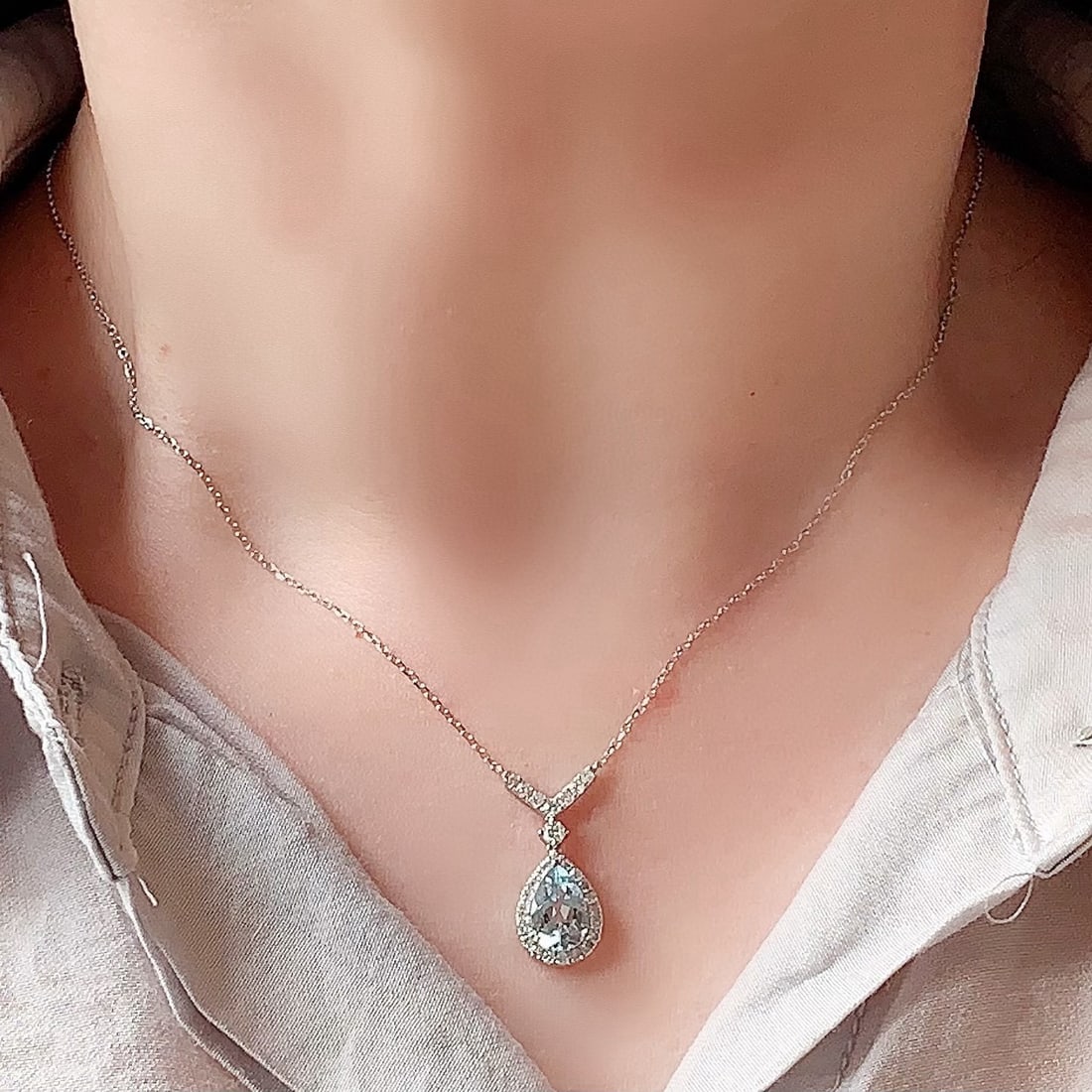 14k Gold 1.54 Ctw Natural Aquamarine & Diamond Necklace - 6