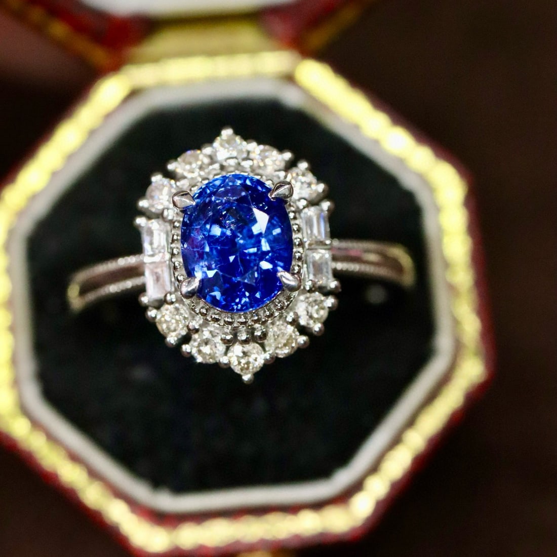 14k Gold 2.13 Ctw Natural Sapphire & Diamond Ring: Ref:231064324 // gold content:14k gold // ring size:7. 25us // // main gemstone:sapphire // shape:oval // carat weight:1. 75ct // color:blue // treatment:natural // // adjacent gemstone 2 : diamond //