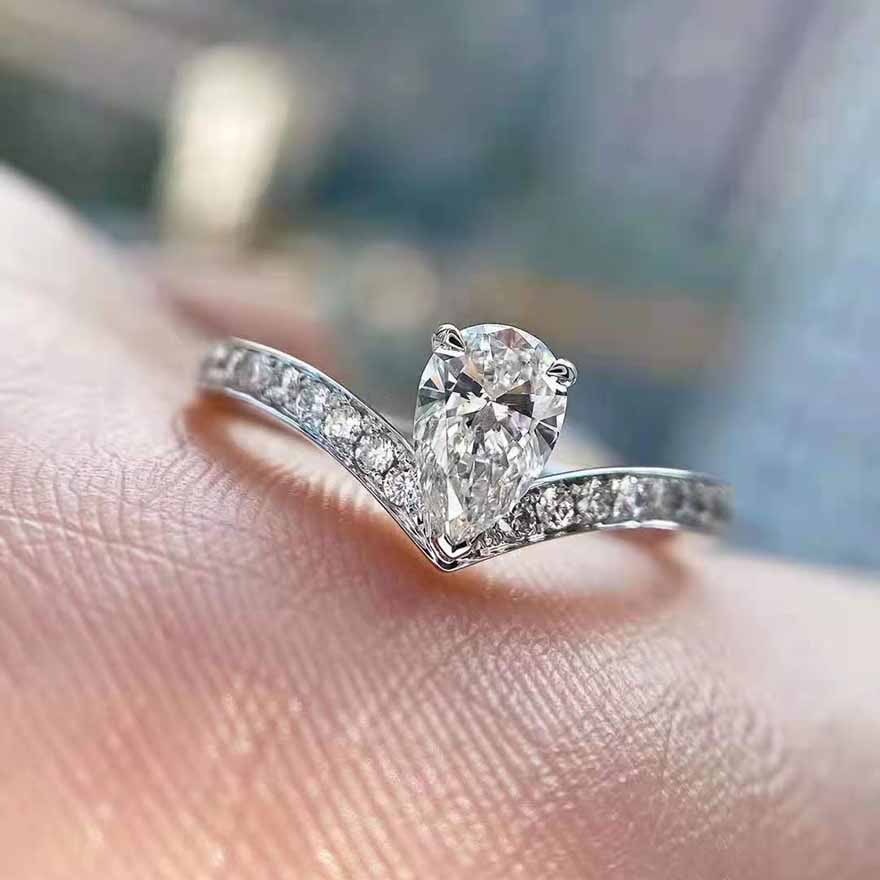 Gia Certified 14k Gold 0.30 Ct Natural F Vs2 Pear Diamond Ring: Ref:231064333 // gold content:14k gold // ring size:7. 25us // // main gemstone:diamond // certified:gia // shape:pear // carat weight:0. 30ct // clarity grade:vs2 // color:f // treatment:natural