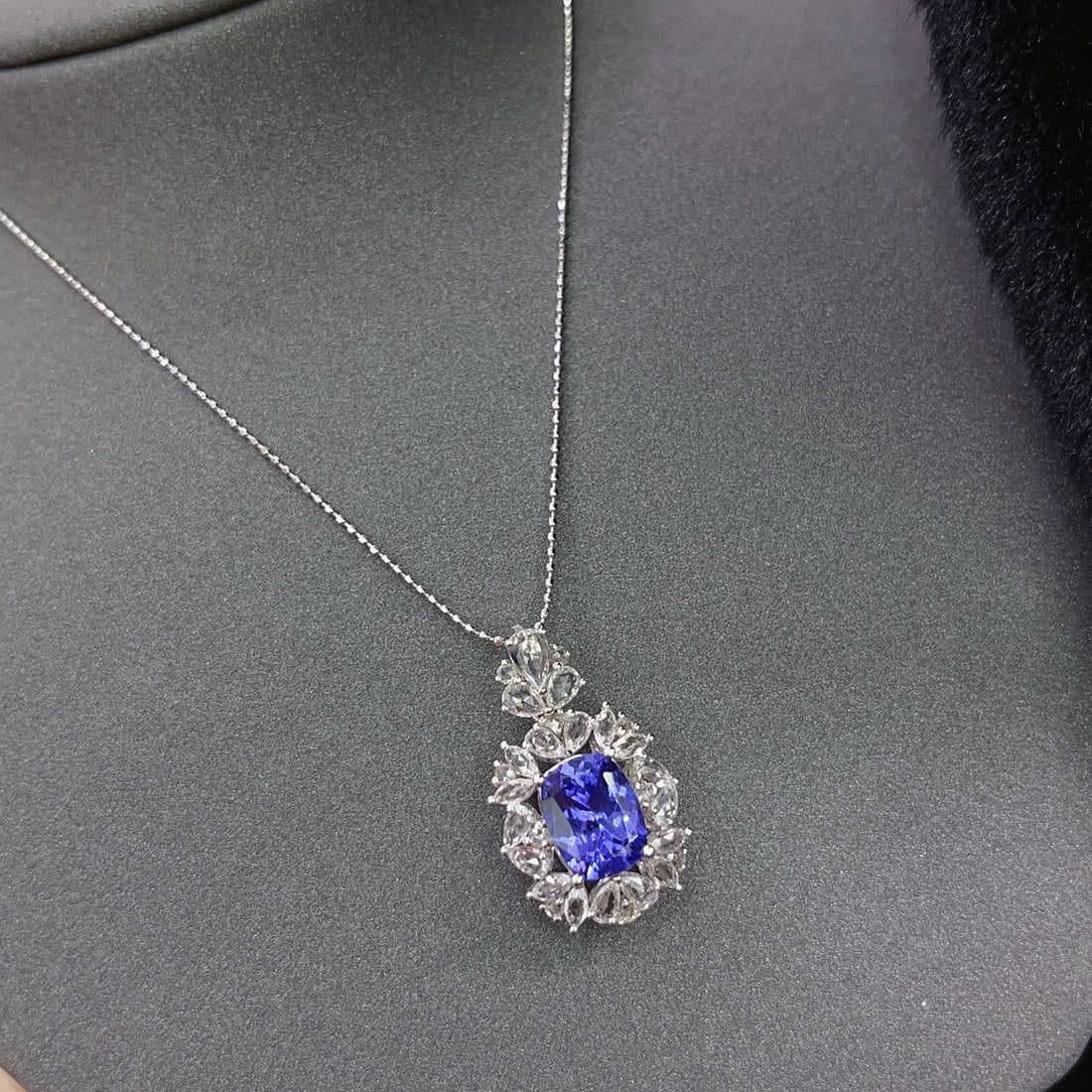 14k Gold 2.45 Ct Natural Tanzanite & Sapphire Pendant( Without Chain ) - 6
