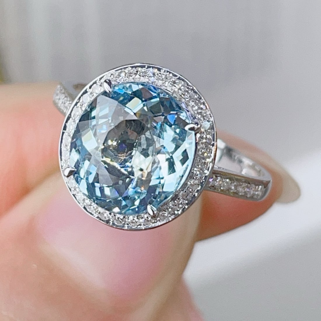 14k Gold 2.79 Ctw Natural Aquamarine & Diamond Ring - 3