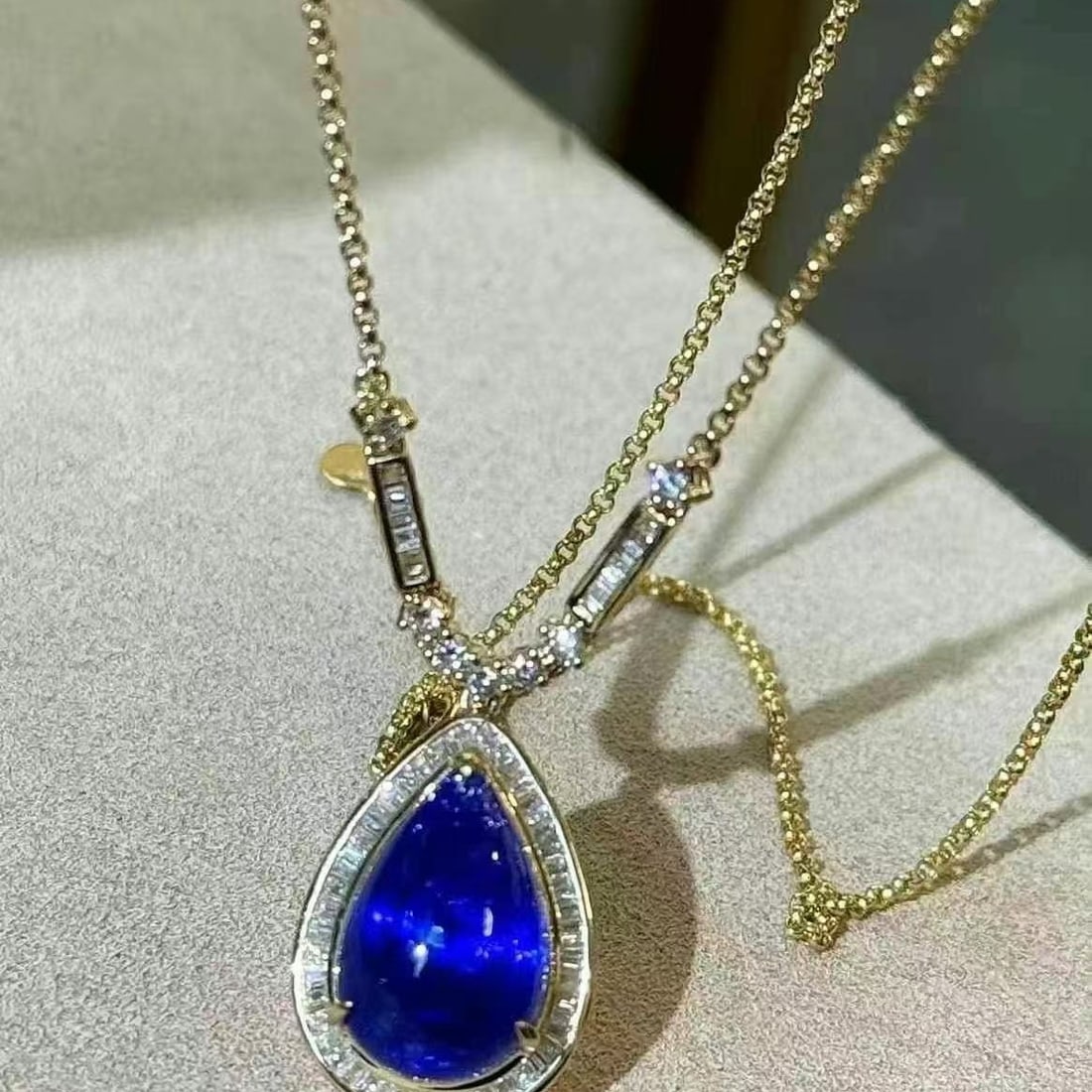 14k Gold 8.14 Ctw Natural Tanzanite & Diamond Necklace - 2