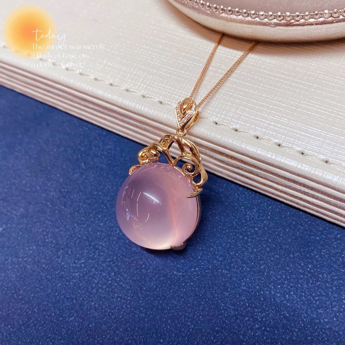 14k Gold 37.82 Ct Natural Rose Quartz & Diamond Pendant( Without Chain ): Ref:231064430 // gold content:14k gold // main gemstone:rose quartz // shape:round // carat weight:37. 82ct // color:pink // treatment:natural // cut grade:g // // adjacent gemstone 2 : diamond //