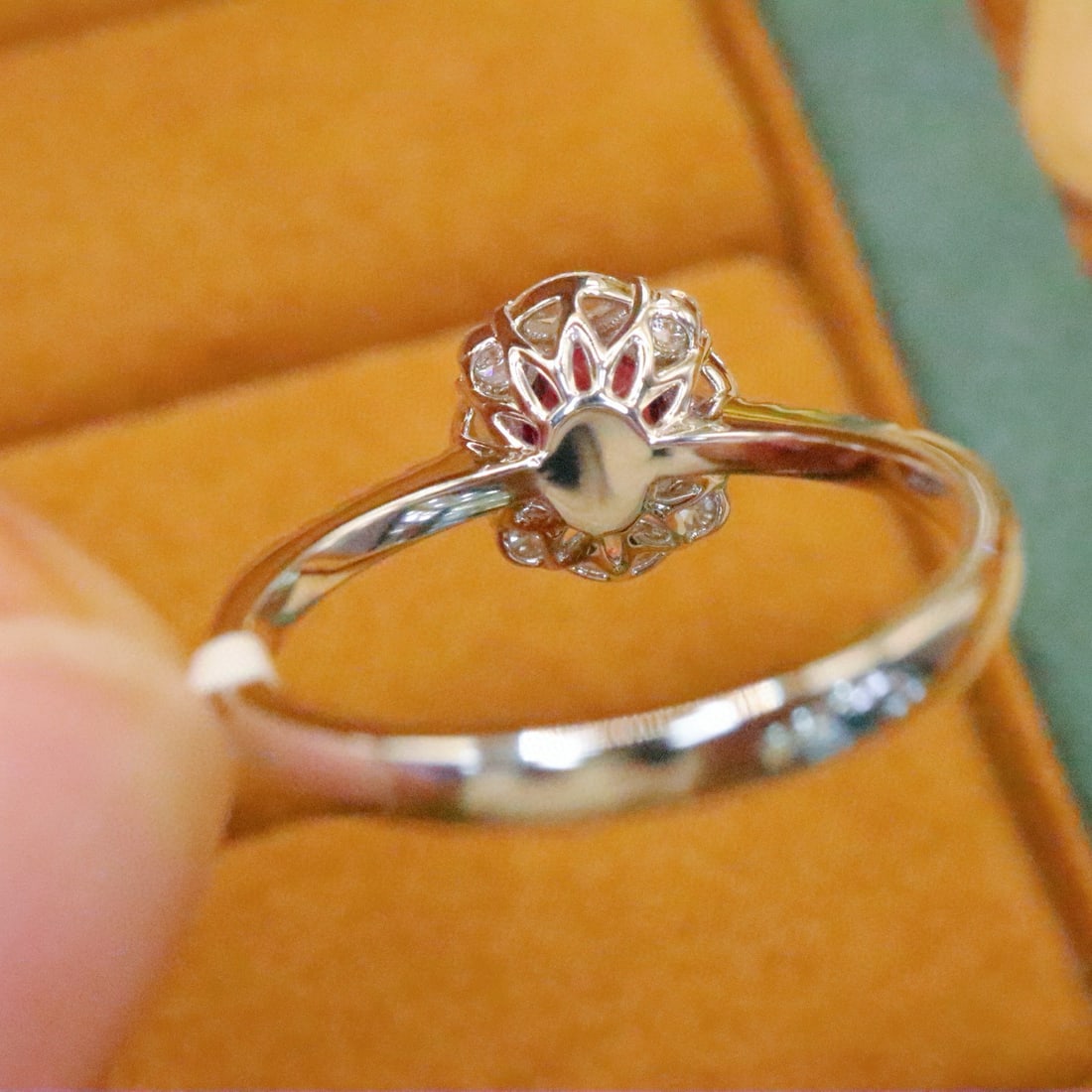 14k Gold 1.11 Ctw Natural Ruby & Diamond Ring - 4