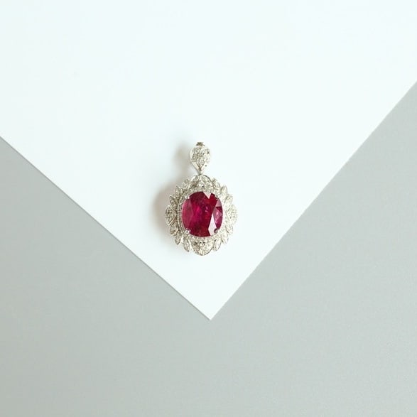 14k Gold 4.4 Ct Natural Tourmaline & Diamond Pendant( Without Chain ): Ref:231066048 // gold content:14k gold // main gemstone:tourmaline // shape:oval // carat weight:4. 4ct // color:red // treatment:natural // // adjacent gemstone 2 : diamond // number of stones:88