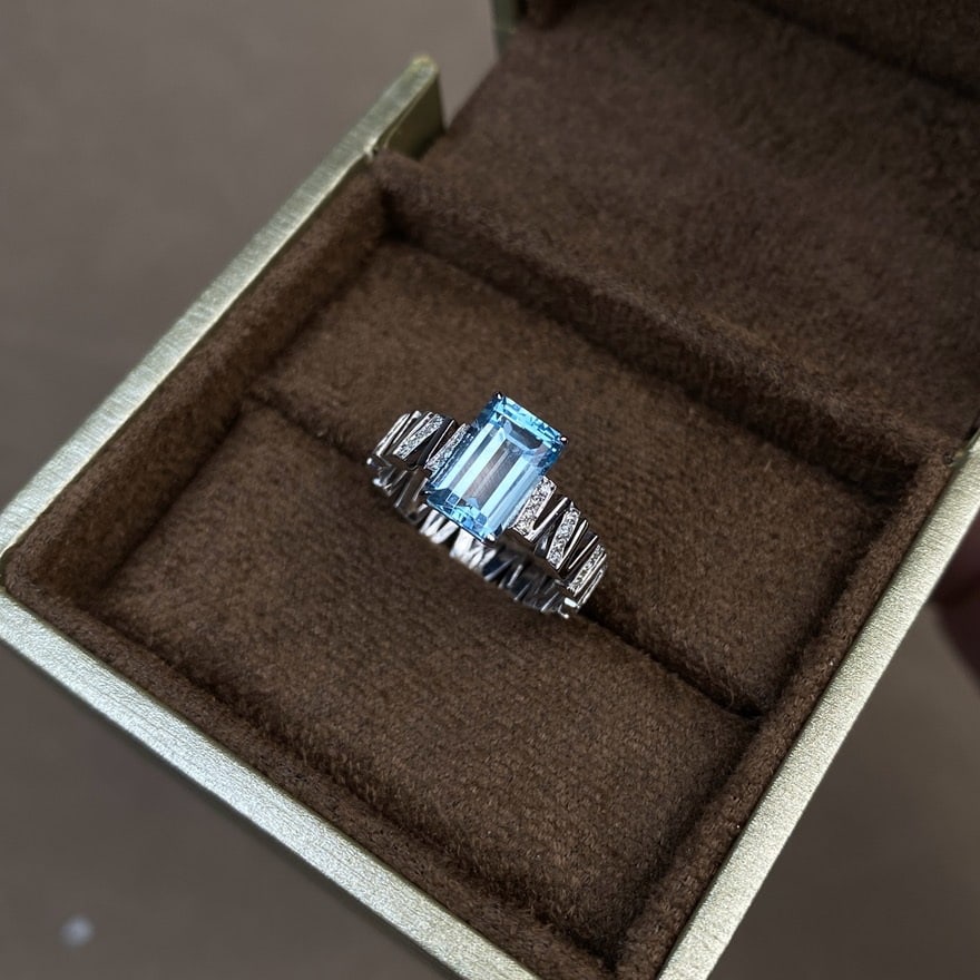 14k Gold 1.85 Ct Natural Aquamarine & Diamond Ring - 7