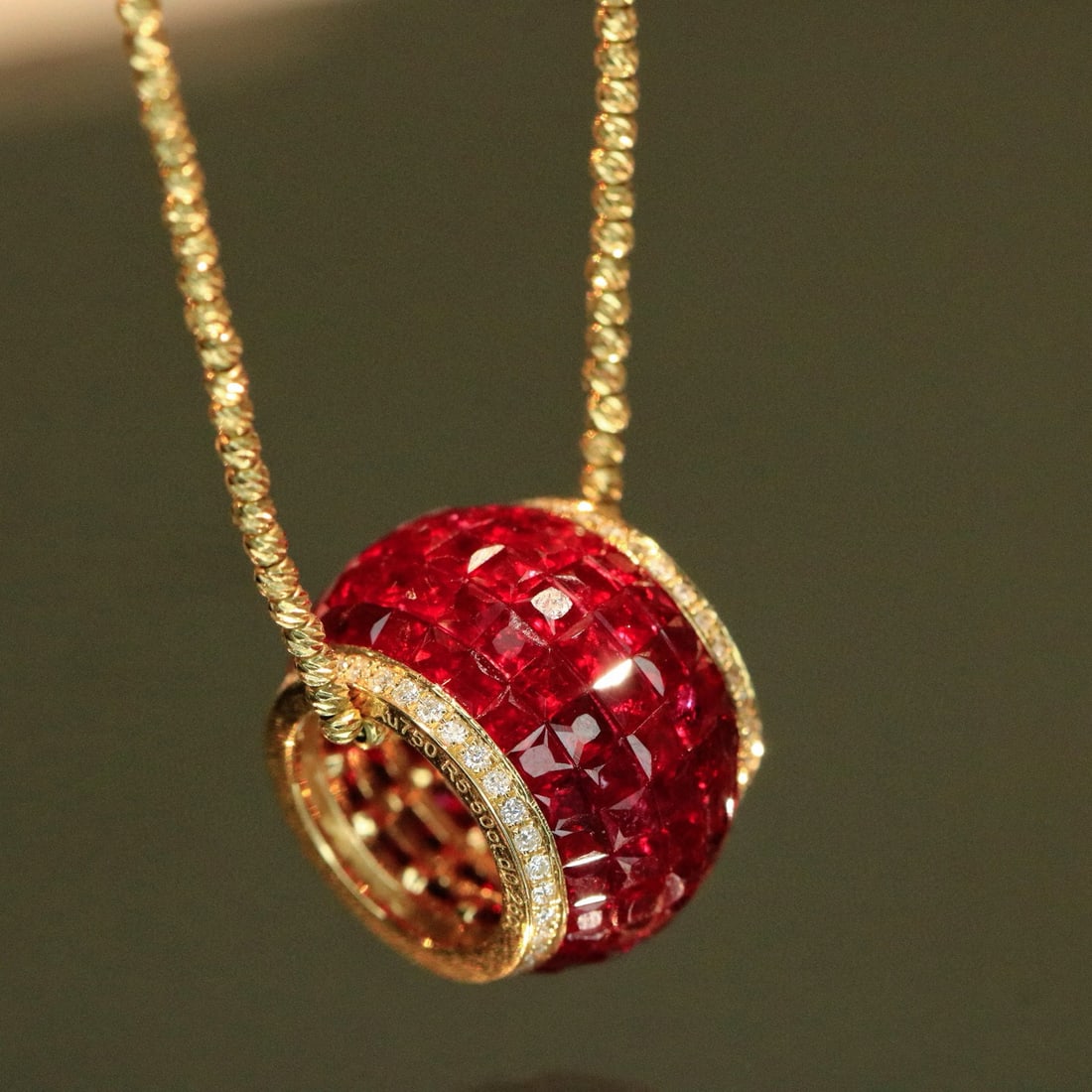 14k Gold 5.76 Ctw Natural Ruby & Diamond Pendant( Without Chain ): Ref:231066065 // gold content:14k gold // main gemstone:ruby // shape:princess // carat weight:5. 5ct // color:red // treatment:natural // // adjacent gemstone 2 : diamond // shape:round // carat