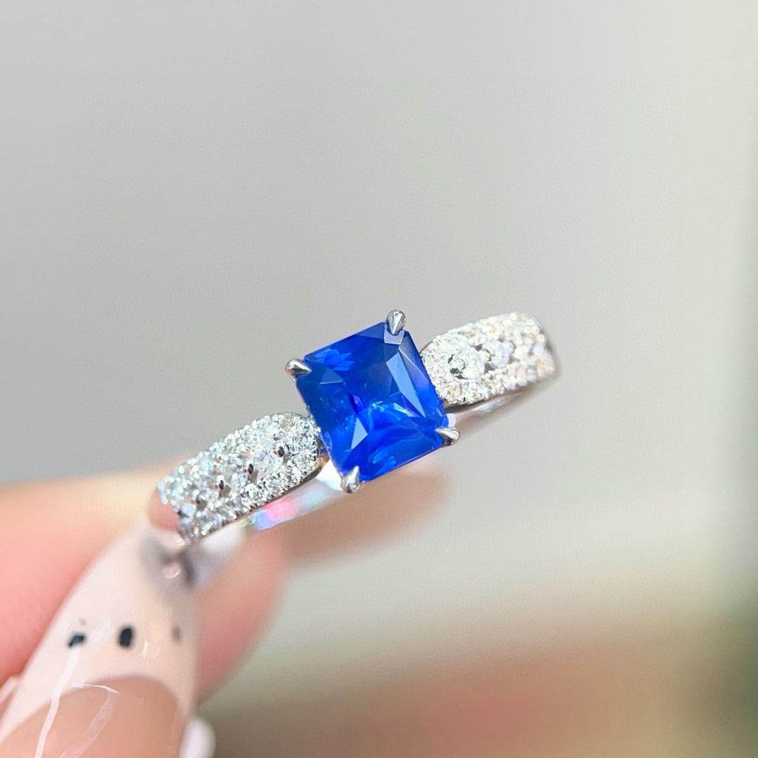 14k Gold 1.51 Ctw Natural Sapphire & Diamond Ring: Ref:231066067 // gold content:14k gold // ring size:7. 25us // // main gemstone:sapphire // shape:octagonal // carat weight:1. 32ct // color:blue // treatment:natural // // adjacent gemstone 2 :