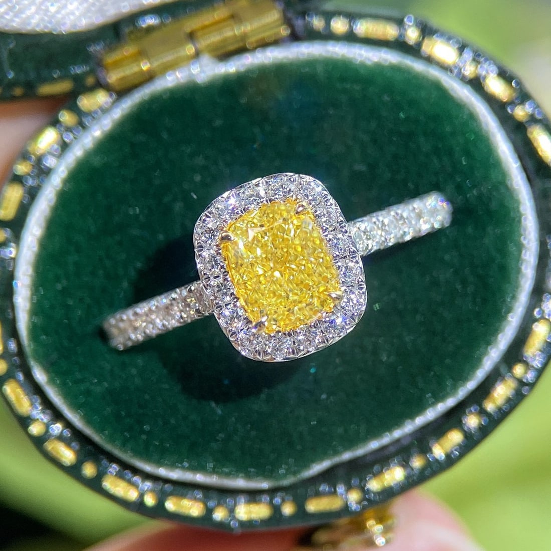 Gia Certified 14k Gold 1 Ct Natural Yellow Diamond & Diamond Ring: Ref:231066082 // gold content:14k gold // ring size:7. 25us // // main gemstone:yellow diamond // certified:gia // shape:cushion // carat weight:1ct // clarity grade:vvs2 // color:yellow //