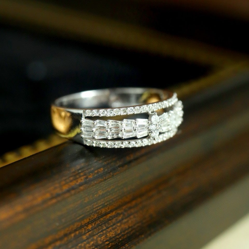 14k Gold 0.65 Ct Natural H Diamond Ring - 3