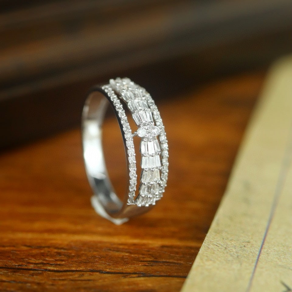 14k Gold 0.65 Ct Natural H Diamond Ring - 4