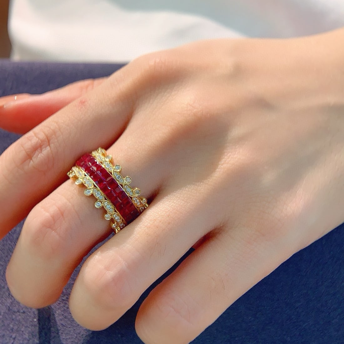 14k Gold 5.77 Ctw Natural Ruby & Diamond Ring - 2