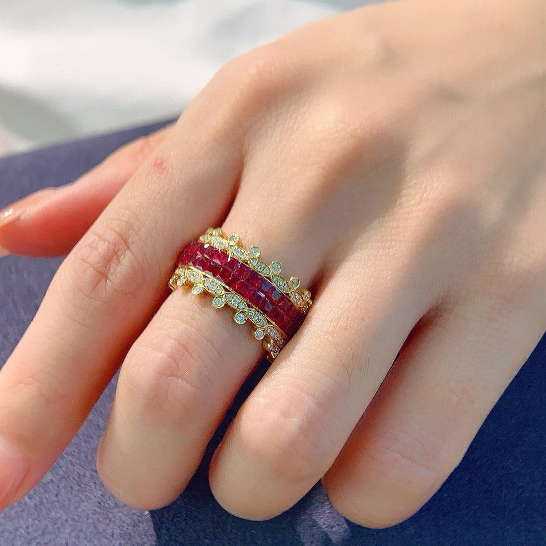 14k Gold 5.77 Ctw Natural Ruby & Diamond Ring - 3