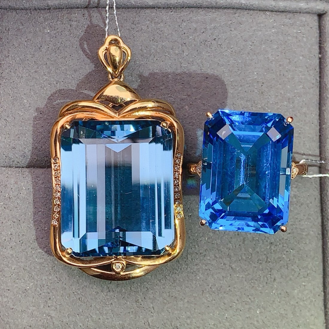 14k Gold 44.58 Ctw Natural Topaz & Diamond Jewelry Set: Ref:231066108 // gold content:14k gold // pendant(without chain) // main gemstone:topaz // shape:octagonal // carat weight:29. 1ct // color:blue // treatment:natural // // adjacent gemstone 2 :