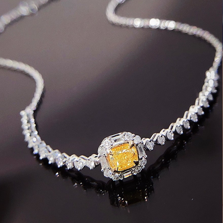 14k Gold 0.45 Ctw Natural Yellow Diamond & Diamond Bracelet: Ref:231066118 // gold content:14k gold // main gemstone:yellow diamond // shape:cushion // carat weight:0. 21ct // clarity grade:vs-si // color:yellow // treatment:natural // // adjacent gemstone 2