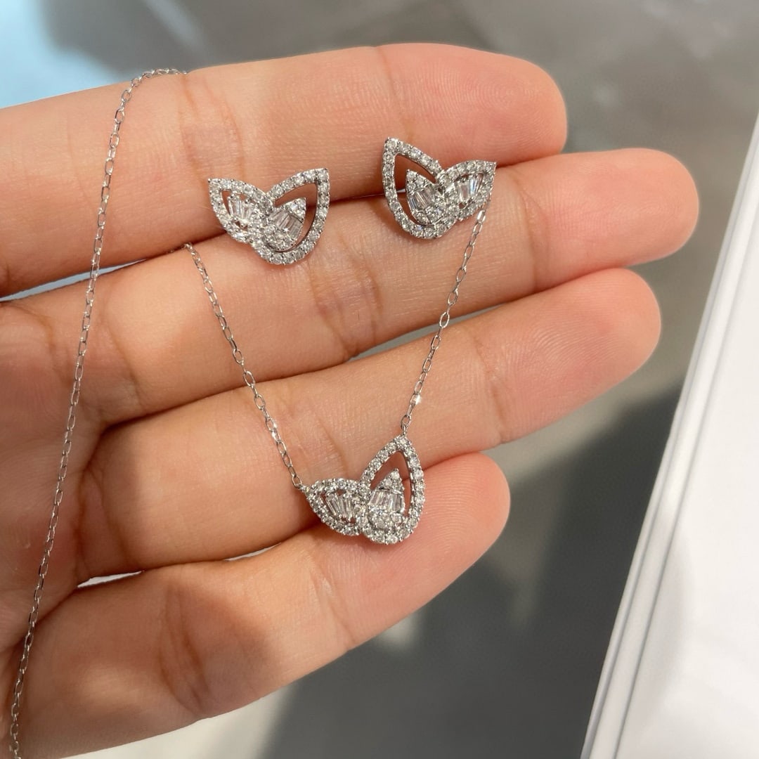 14k Gold 0.67 Ctw Natural H Diamond Jewelry Set: Ref:231066147 // gold content:14k gold // necklace // main gemstone:diamond // shape:multiply // carat weight:0. 22ct // clarity grade:vs-si // color:h // treatment:natural // // earrings // main