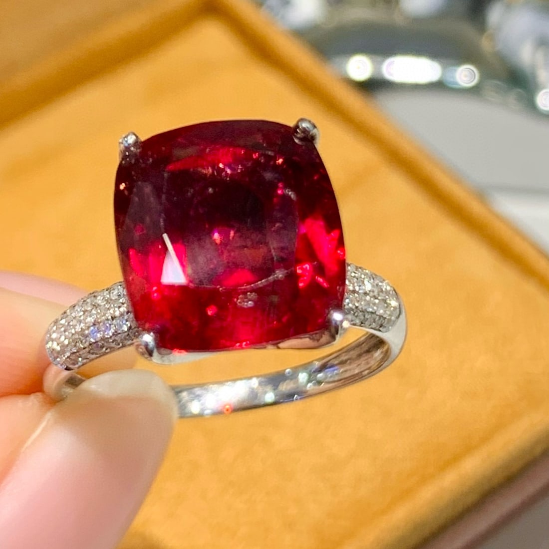 14k Gold 5.4 Ct Natural Tourmaline & Diamond Ring: Ref:231066155 // gold content:14k gold // ring size:7. 25us // // main gemstone:tourmaline // shape:cushion // carat weight:5. 4ct // color:red // treatment:natural // // adjacent gemstone 2 : diamond