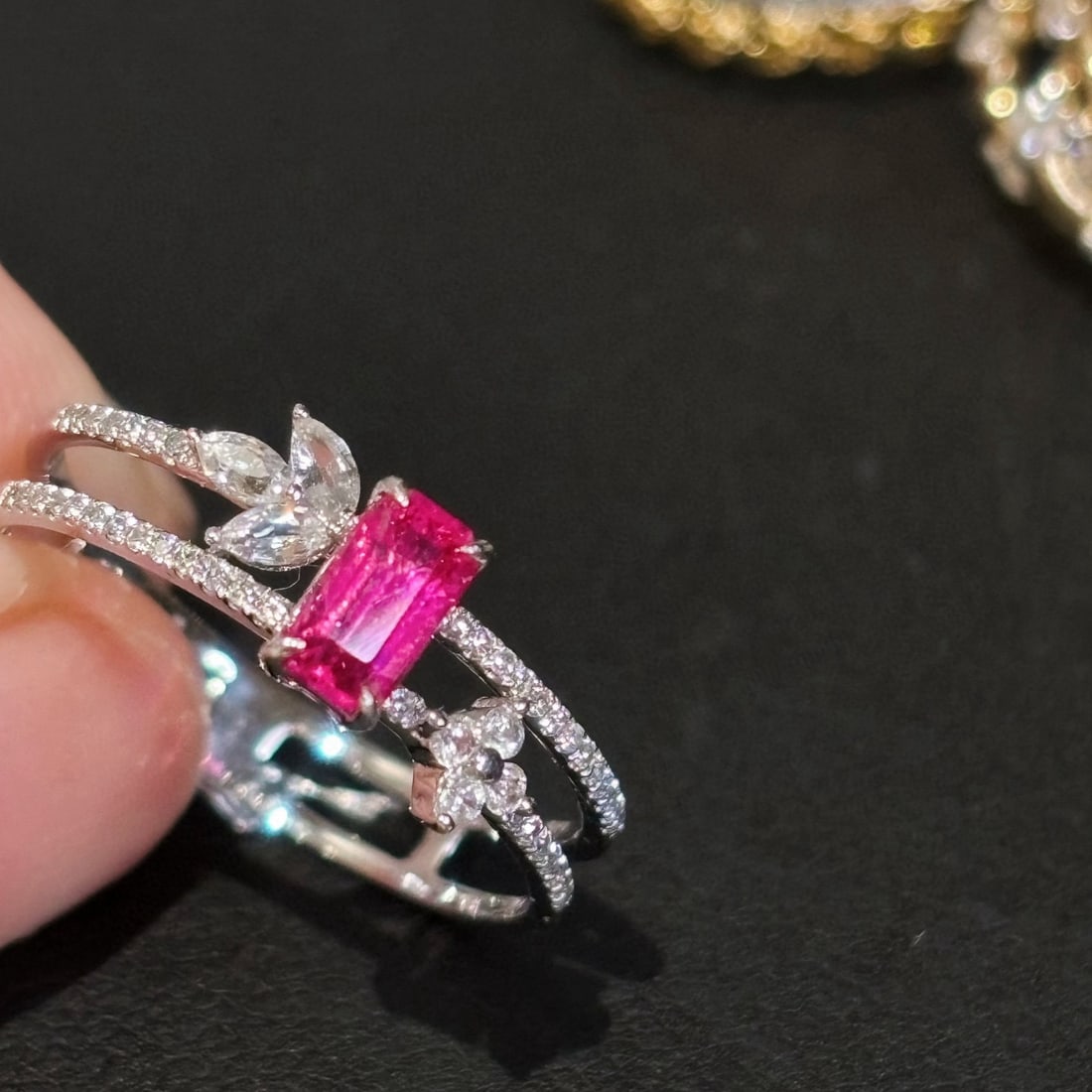 14k Gold 0.45 Ct Natural Spinel & Diamond Ring (1 of 4)