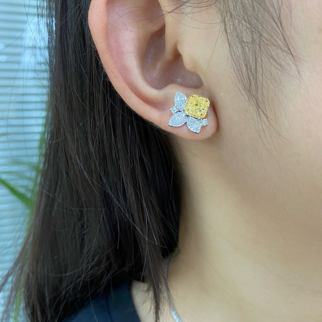 Gia Certified 14k Gold 3.84 Ctw Natural Yellow Diamond & Diamond Earrings: Ref:231066179 // gold content:14k gold // main gemstone:yellow diamond // certified:gia // shape:radiant // carat weight:2. 55ct // clarity grade:vvs2 // color:yellow // treatment:natural //