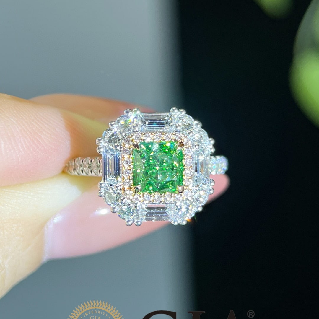 Gia Certified 14k Gold 2.22 Ctw Natural Green Diamond & Diamond Ring: Ref:231066209 // gold content:14k gold // ring size:7. 25us // // main gemstone:green diamond // certified:gia // shape:radiant // carat weight:1. 01ct // clarity grade:si1 // color:green // treatment