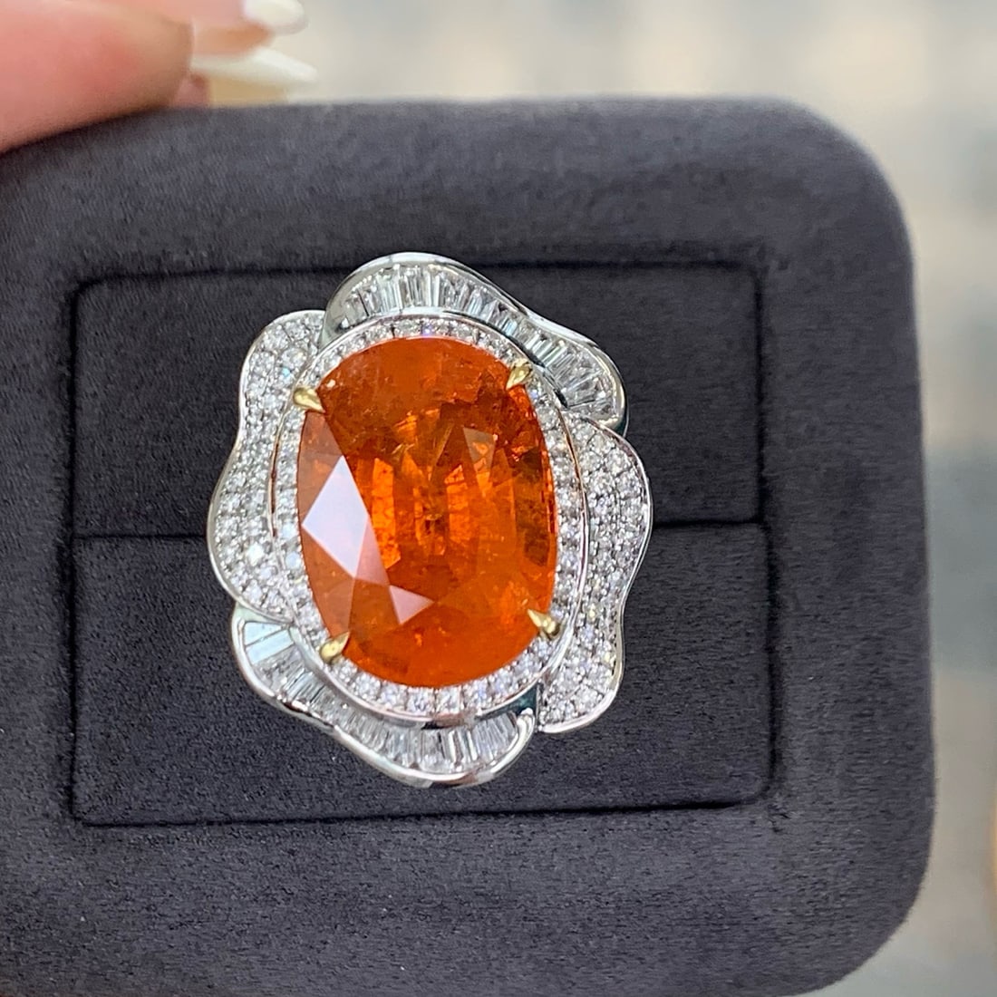 14k Gold 15.66 Ctw Natural Spessartine & Diamond Ring/pendant( Without Chain ): Ref:231066228 // gold content:14k gold // ring size:7. 25us // // main gemstone:spessartine // shape:oval // carat weight:14. 58ct // color:orange // treatment:natural // // adjacent gemstone 2 :