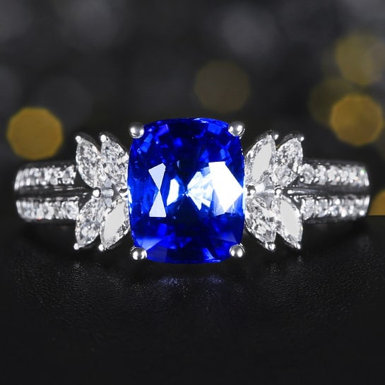 14k Gold 2.39 Ctw Natural Sapphire & Diamond Ring: Ref:231066245 // gold content:14k gold // ring size:7. 25us // // main gemstone:sapphire // shape:cushion // carat weight:2. 05ct // color:cornflower blue // treatment:natural // // adjacent