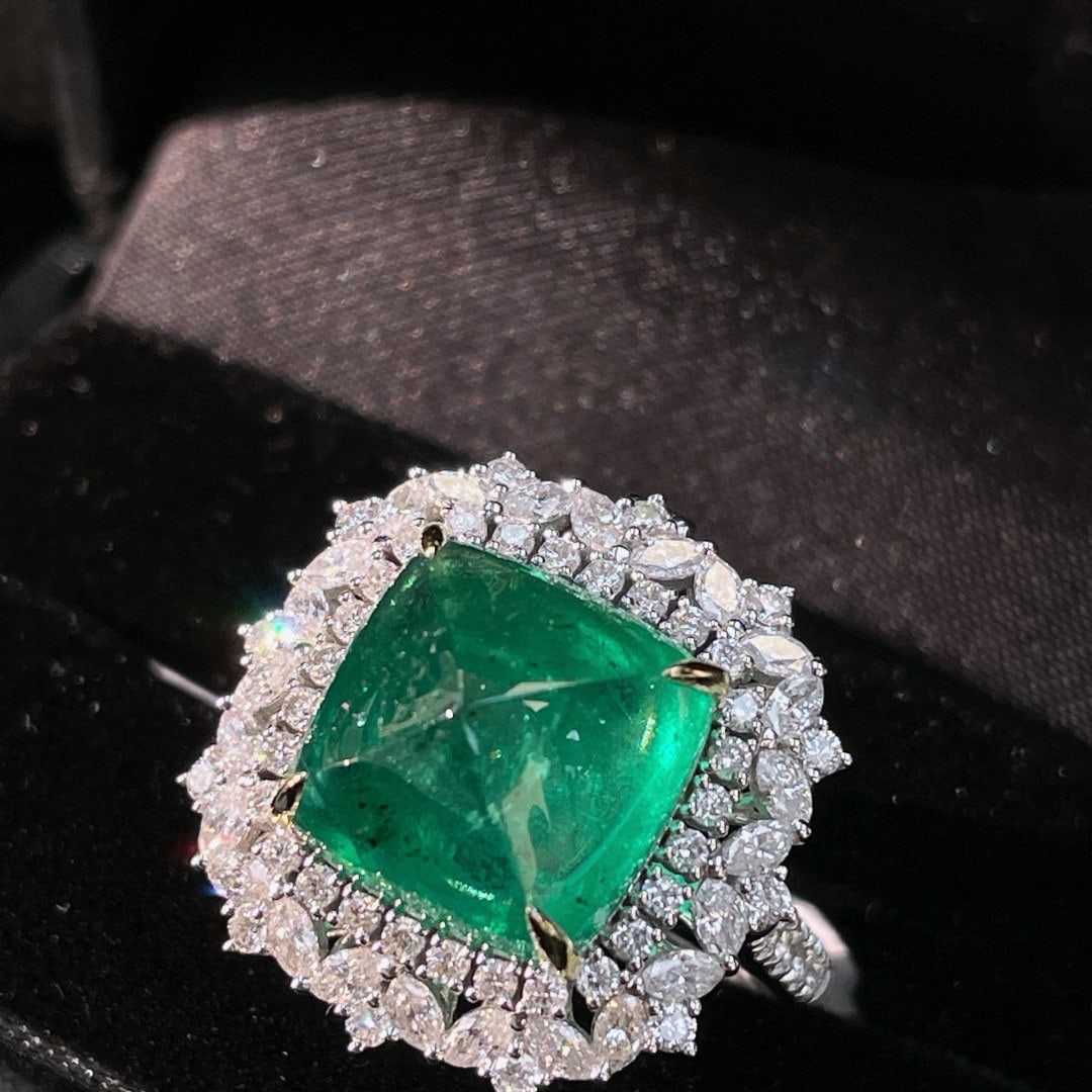 14k Gold 8.8 Ctw Natural Emerald & Diamond Ring/pendant( Without Chain ): Ref:231066256 // gold content:14k gold // ring size:7. 25us // // main gemstone:emerald // shape:sugar-loaf // carat weight:7. 5ct // color:green // treatment:natural // // adjacent gemstone 2 :