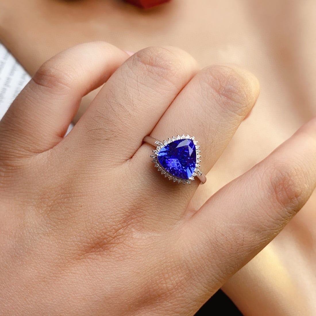 14k Gold 3.10 Ct Natural Tanzanite & Diamond Ring - 6