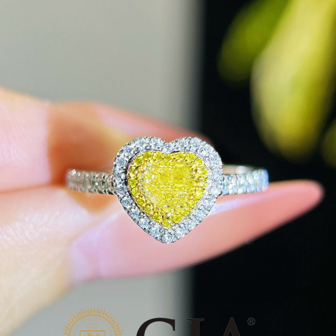 Gia Certified 14k Gold 0.85 Ctw Natural Yellow Diamond & Diamond Ring: Ref:231066260 // gold content:14k gold // ring size:7. 25us // // main gemstone:yellow diamond // certified:gia // shape:heart // carat weight:0. 5ct // clarity grade:vs2 // color:yellow //