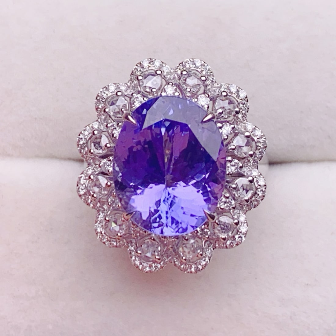 14k Gold 7.56 Ctw Natural Tanzanite & Diamond Ring - 8