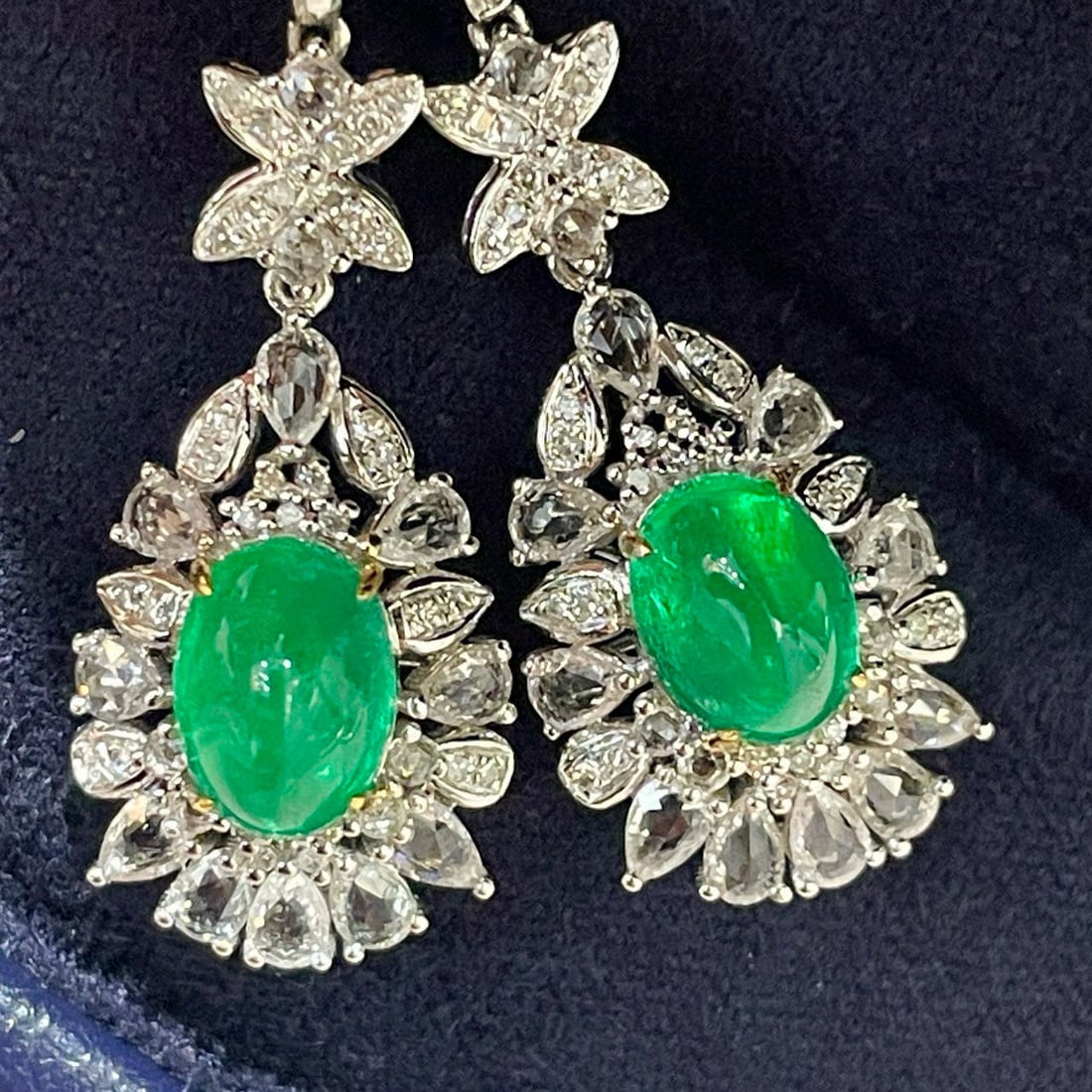 14k Gold 2.2 Ct Vivid Green Natural Emerald & Diamond & Sapphire Earrings: Ref:231066312 // gold content:14k gold // main gemstone:emerald // shape:oval // carat weight:2. 2ct // color:vivid green // treatment:natural // // adjacent gemstone 2 : diamond // shape:round //