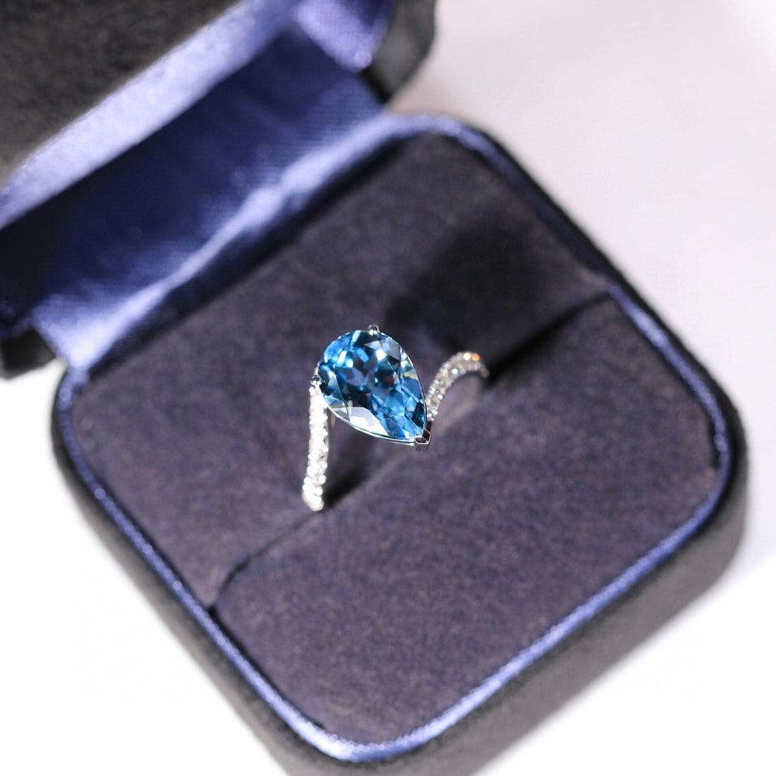 14k Gold 2.17 Ct Natural Aquamarine & Diamond Ring - 2